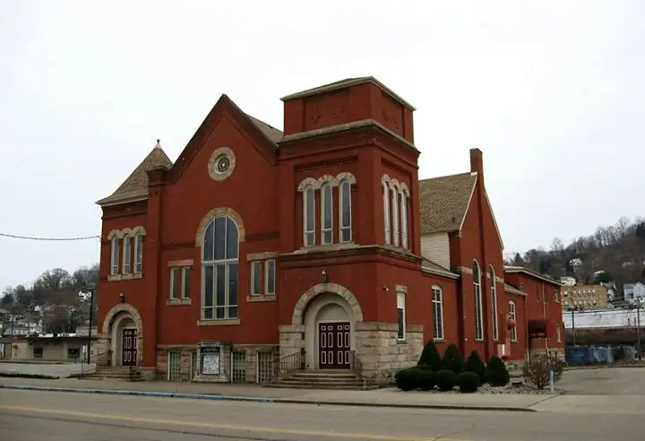 Outside of the Bellaire First Methodist Church